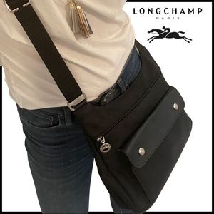 LONGCHAMP Black Cross Body Bag - Lays Flat / Front Zipper